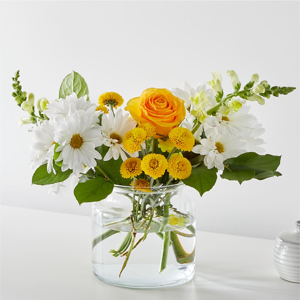 Sun Salutation Bouquet – Olas Flower, Bothell WA