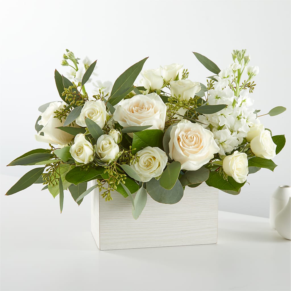 Fresh Linen Box Bouquet – Olas Flower, Bothell WA