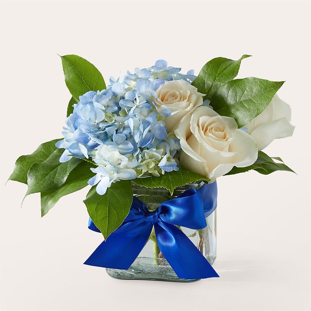 Sky Blue Delight Bouquet – Olas Flower, Bothell WA