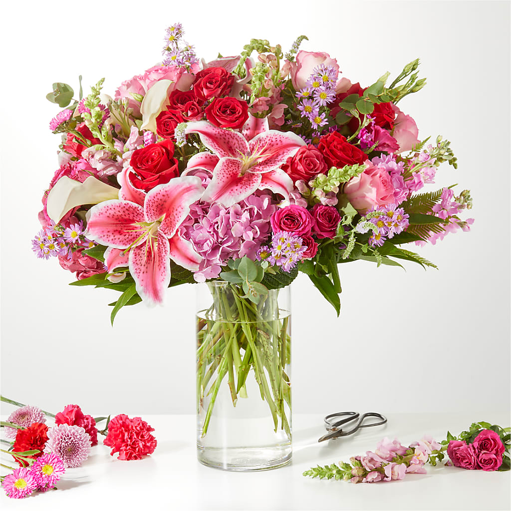 Swooning Over You - A Luxury Florist Original – Olas Flower, Bothell WA