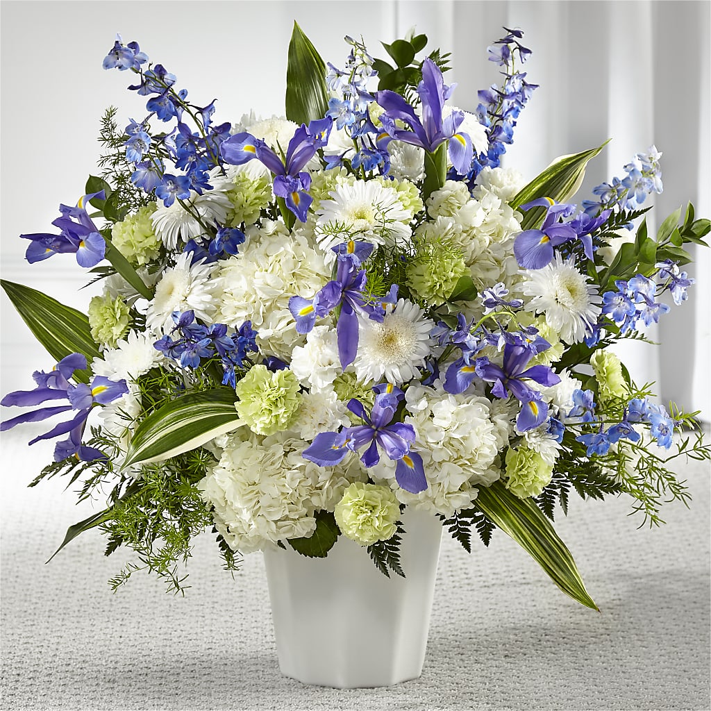 Soft Serenity Floor Basket – Olas Flower, Bothell WA