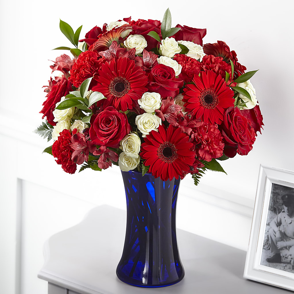 Hearts Embrace Bouquet – Olas Flower, Bothell WA