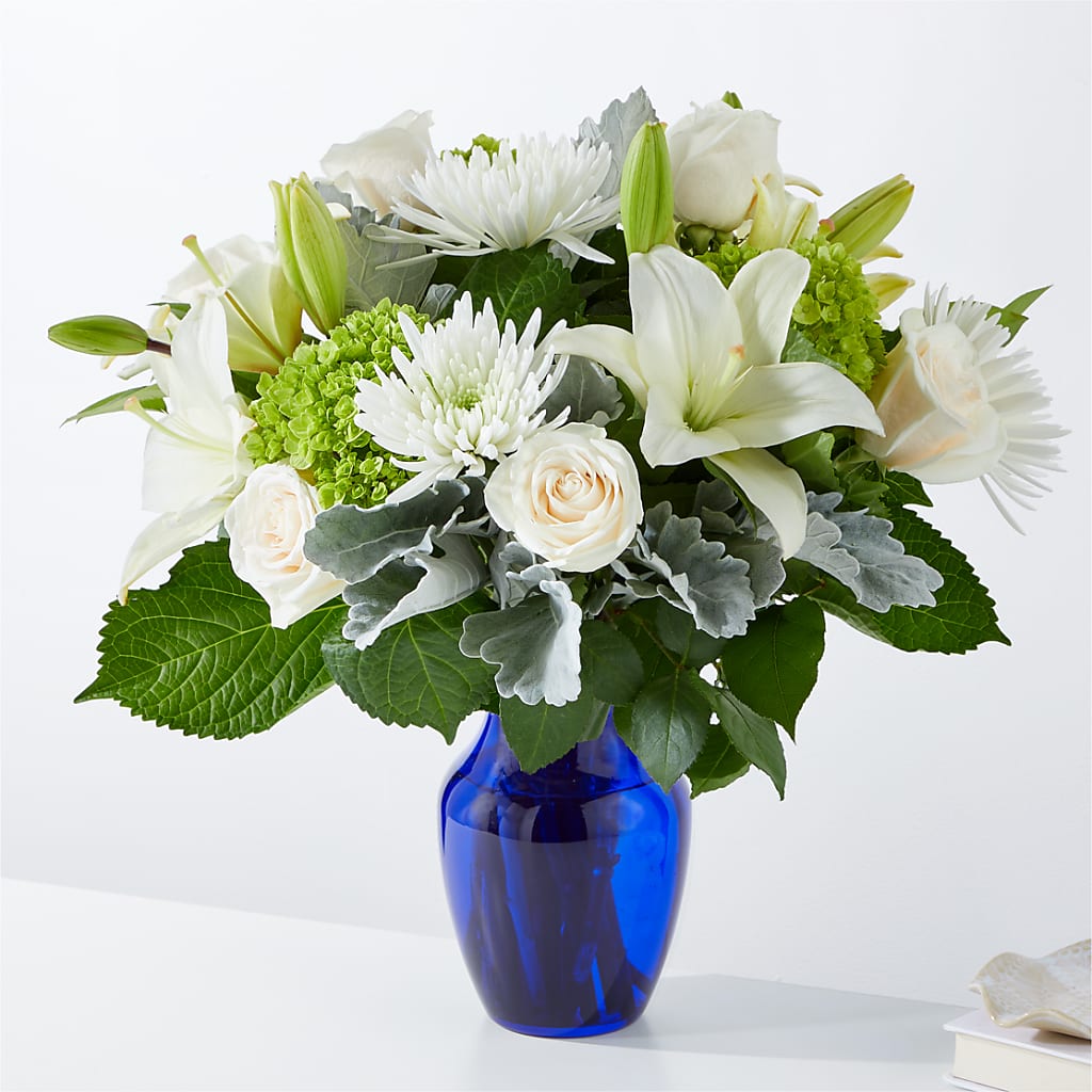 Snowy Dreams Bouquet – Olas Flower, Bothell WA