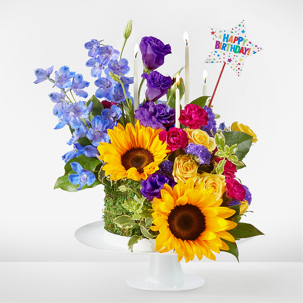 Star of the Day Floral Cake – Olas Flower, Bothell WA