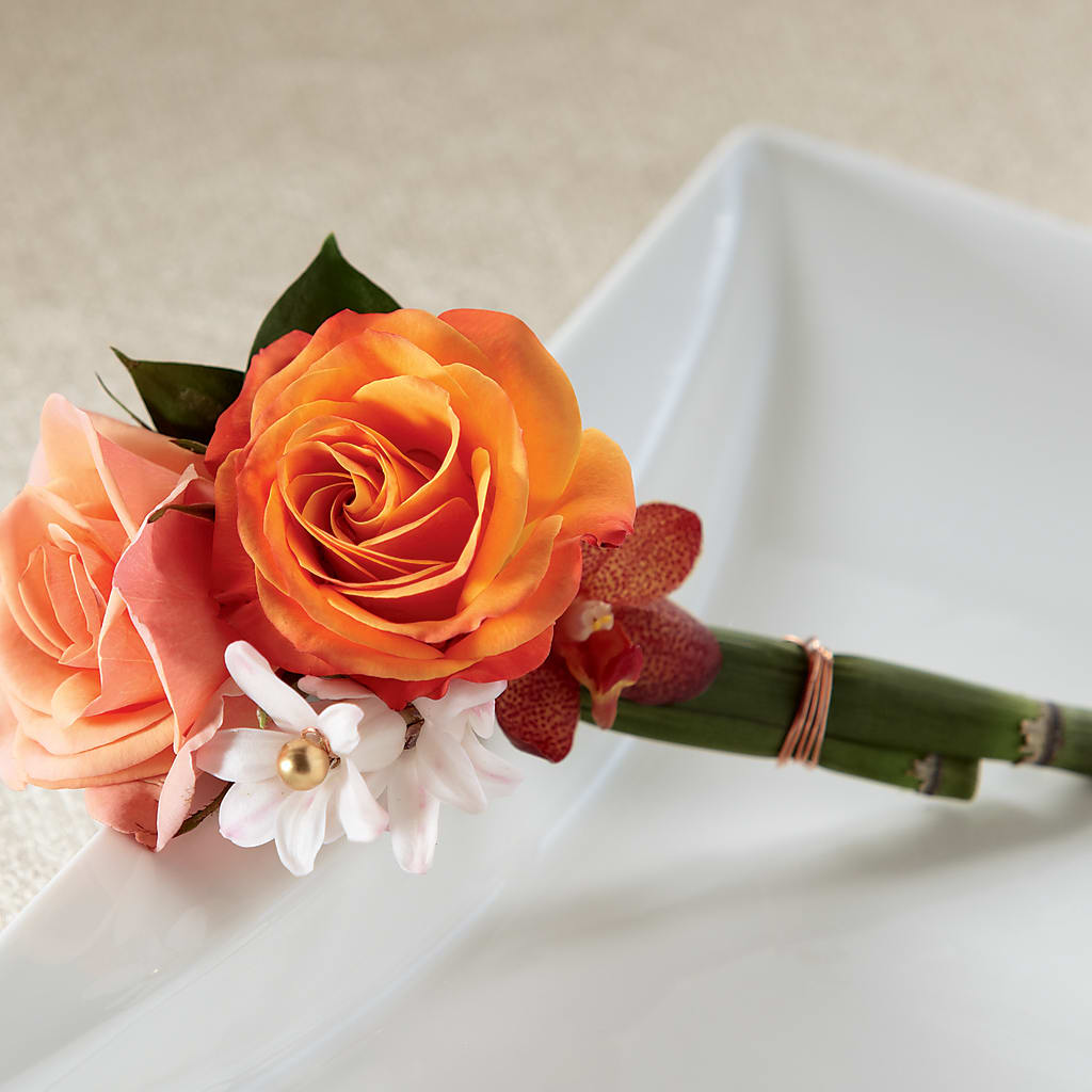 Sunset Dream Boutonniere – Olas Flower, Bothell WA
