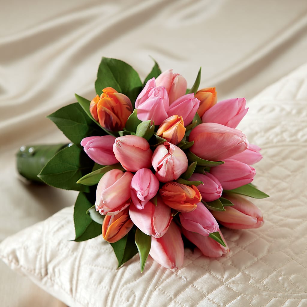 Embraceable Bouquet – Olas Flower, Bothell WA