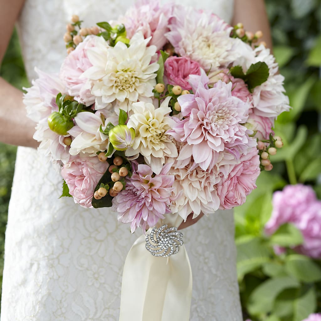 Heart's Promise Bouquet – Olas Flower, Bothell WA