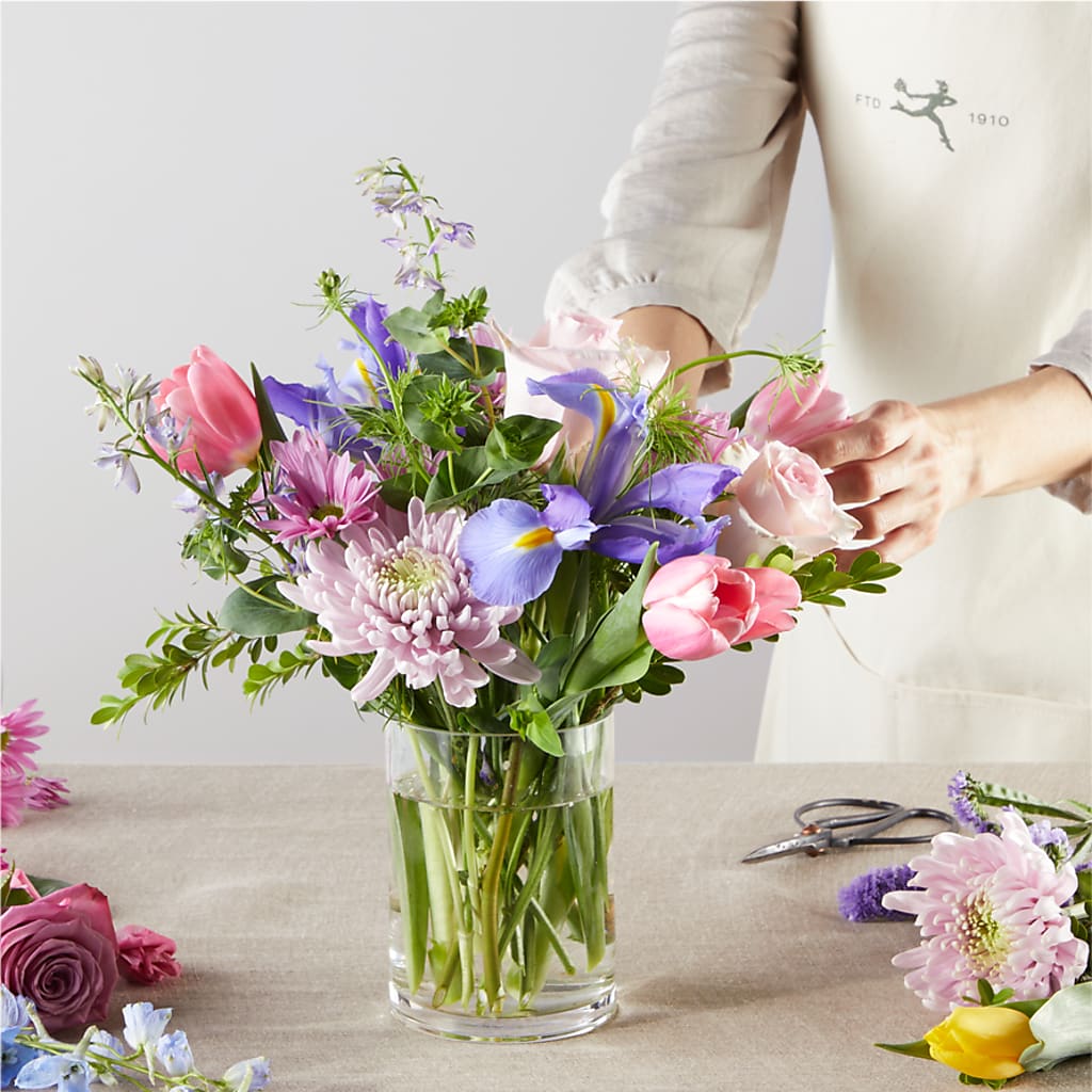 Pastel Tradition - A Florist Original –  Olas Flower, Bothell WA