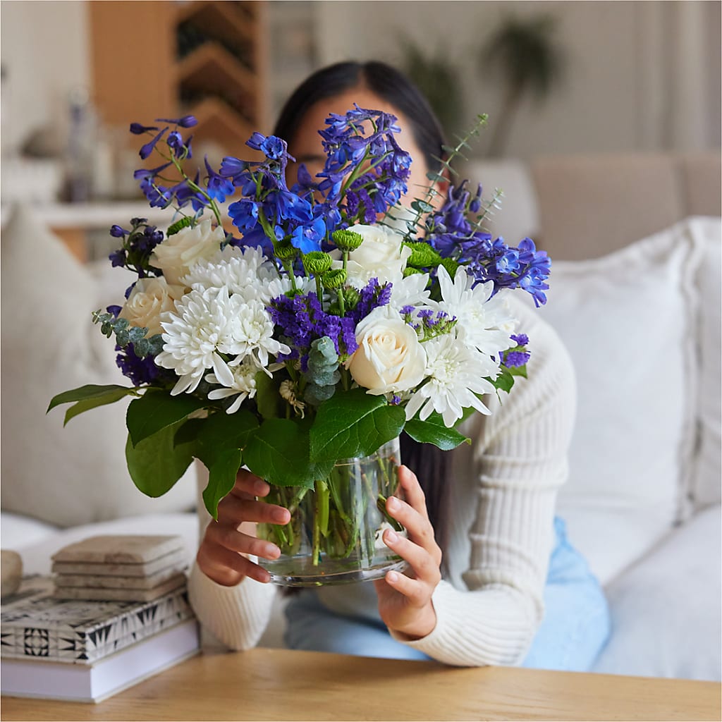 Cerulean Waves Bouquet –  Olas Flower, Bothell WA