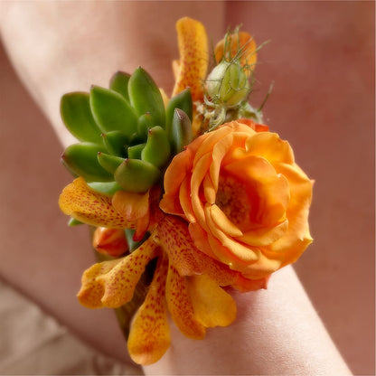 Irresistible Love Wrist Corsage –  Olas Flower, Bothell WA